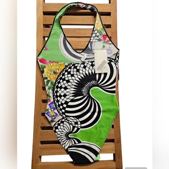 Gianni Versace Versus Swimsuit - Picture 4 of 5